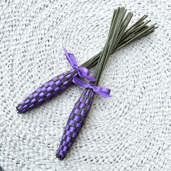 Lavender Wand - Hand-woven Fragrant Sachet, Handmade - Picture 4 of 5
